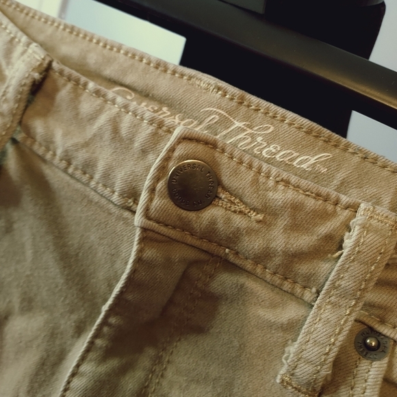 Universal Thread Size 6/28R Khaki Color Mid Rise Skinny Jeans - Picture 3 of 11